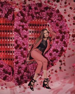 Xenia Tchoumitcheva feet photo thumbnail