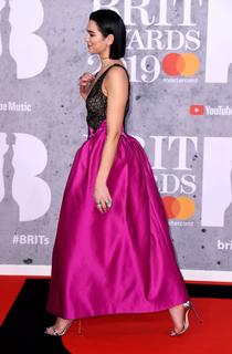 Dua Lipa feet photo thumbnail
