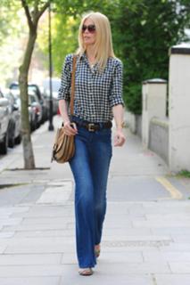 Claudia Schiffer feet photo thumbnail