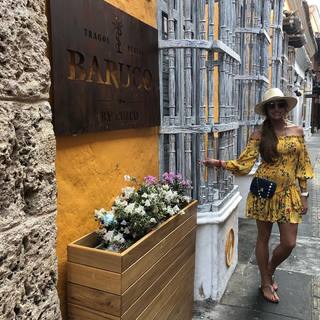 Lili Estefan feet photo thumbnail