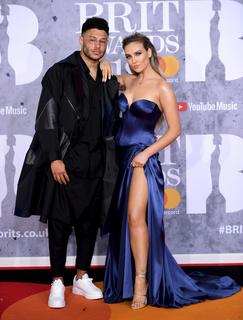 Perrie Edwards feet photo thumbnail
