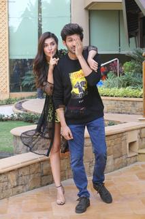 Kriti Sanon feet photo thumbnail