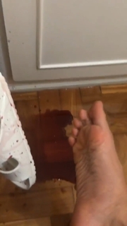 Kéfera Buchmann feet photo thumbnail