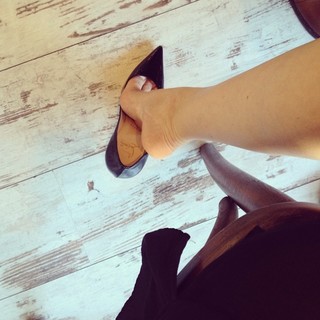 Duygu Özaslan feet photo thumbnail