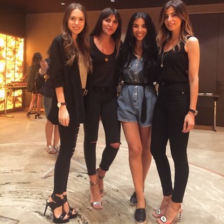 Duygu Özaslan feet photo thumbnail