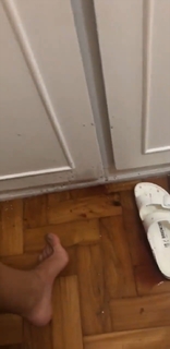 Kéfera Buchmann feet photo thumbnail