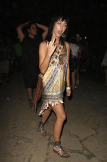 Katy Perry feet photo thumbnail