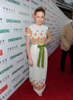 Brie Larson feet photo thumbnail