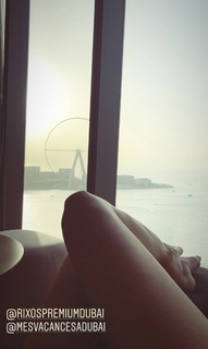 Iris Mittenaere feet photo thumbnail