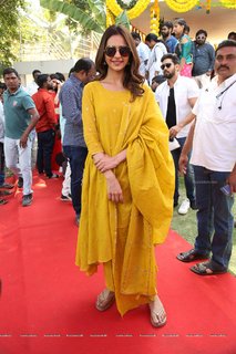 Rakul Preet Singh feet photo thumbnail