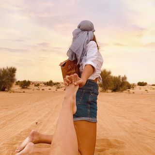 Iris Mittenaere feet photo thumbnail