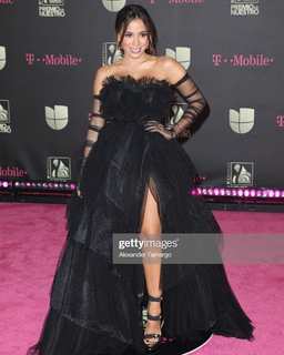 Anitta feet photo thumbnail