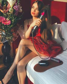 Xenia Tchoumitcheva feet photo thumbnail