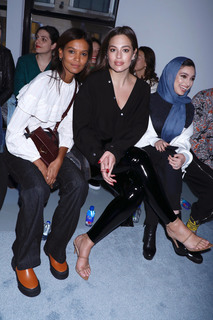 Ashley Graham feet photo thumbnail
