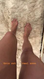 Kate Walsh feet photo thumbnail