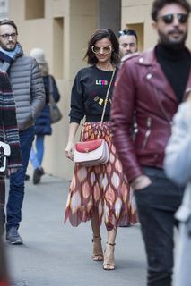 Lucy Mecklenburgh feet photo thumbnail