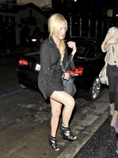 Brittany Snow feet photo thumbnail