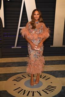 Chrissy Teigen feet photo thumbnail