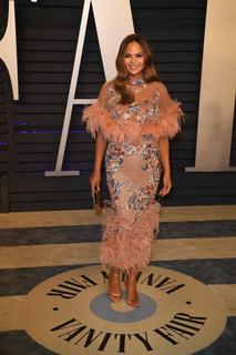 Chrissy Teigen feet photo thumbnail