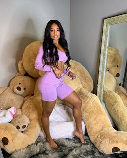 Qimmah Russo feet photo thumbnail