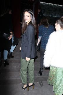 Victoria Justice feet photo thumbnail