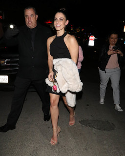 Jessica Lowndes feet photo thumbnail