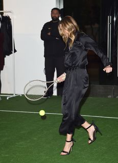 Ellen Pompeo feet photo thumbnail