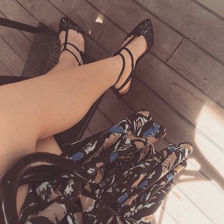 Duygu Özaslan feet photo thumbnail