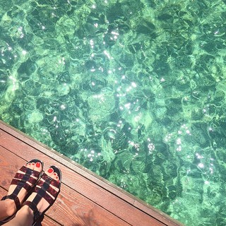 Duygu Özaslan feet photo thumbnail