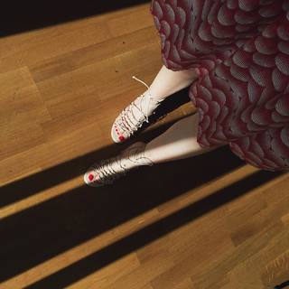 Duygu Özaslan feet photo thumbnail