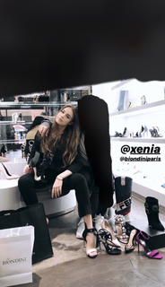 Xenia Tchoumitcheva feet photo thumbnail