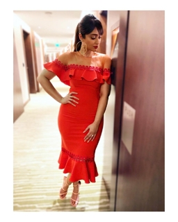 Ileana D'Cruz feet photo thumbnail