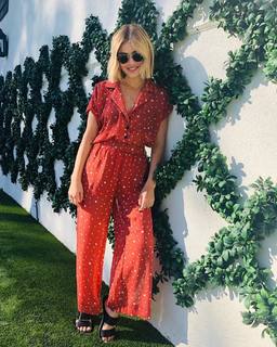Lucy Hale feet photo thumbnail