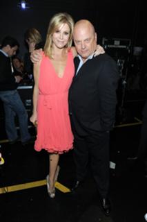 Julie Bowen feet photo thumbnail