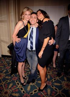 Julie Bowen feet photo thumbnail