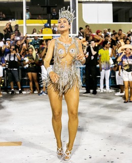 Lívia Andrade feet photo thumbnail