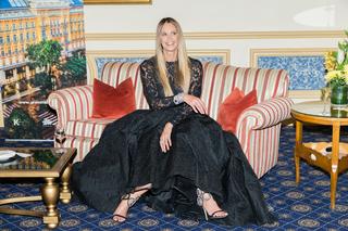 Elle Macpherson feet photo thumbnail