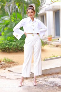 Kajal Aggarwal feet photo thumbnail