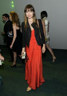 Olivia Wilde feet photo thumbnail