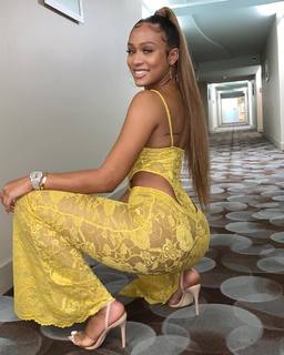 Jilly Anais feet photo thumbnail