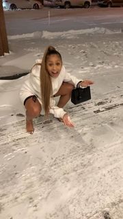 Jilly Anais feet photo thumbnail