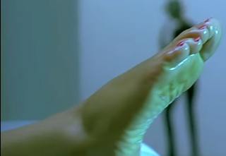 Shriya Saran feet photo thumbnail