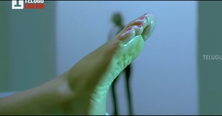 Shriya Saran feet photo thumbnail