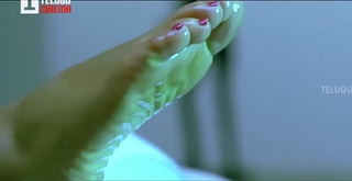 Shriya Saran feet photo thumbnail