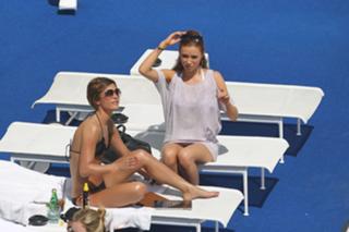 Frankie Bridge feet photo thumbnail
