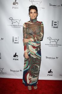 Nikki Reed feet photo thumbnail