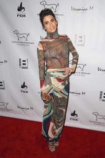 Nikki Reed feet photo thumbnail