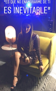 Dulce María feet photo thumbnail