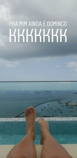 Lívia Andrade feet photo thumbnail