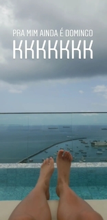 Lívia Andrade feet photo thumbnail